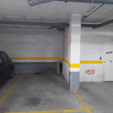 Galindo Center Premium Suites, Free Parking セビリア エクステリア 写真